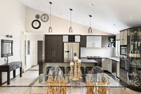 Photo of property in 28 Durbin Court, Greenhithe, Auckland, 0632