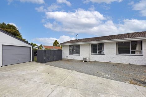 Photo of property in 2/50 Valecrest Avenue, Parklands, Christchurch, 8083