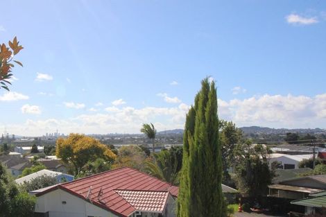 Photo of property in 140e Hepburn Road, Glendene, Auckland, 0602