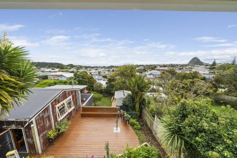 Photo of property in 11 Mount View Place, Spotswood, New Plymouth, 4310