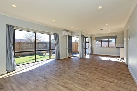 Photo of property in 77 Avondale Road, Taradale, Napier, 4112