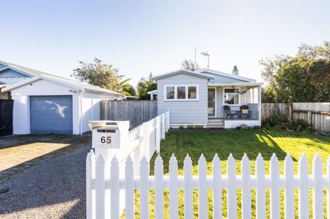 Photo of property in 65 Ferry Road, Clive, 4102