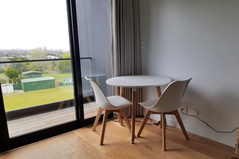 Photo of property in Frank Sargeson Apts, 206/80 Anzac Street, Takapuna, Auckland, 0622