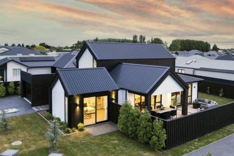 Photo of property in 215 Cavendish Road, Casebrook, Christchurch, 8051