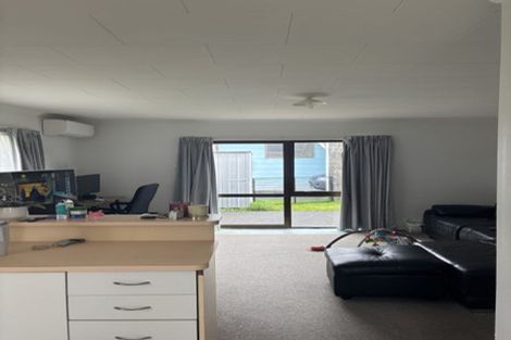 Photo of property in 211 Parklands Avenue, Bell Block, New Plymouth, 4312