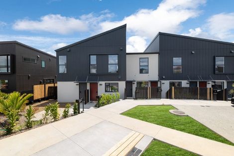 Photo of property in 5/1 Parapara Place, Albany, 0632