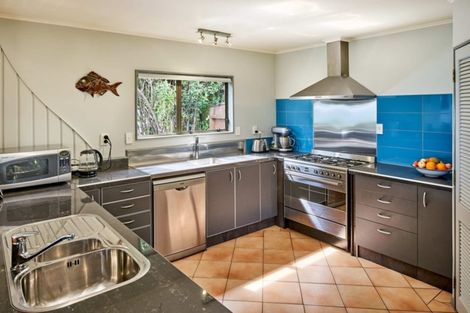 Photo of property in 1 Haunui Way, Pukerua Bay, 5026