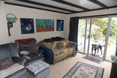 Photo of property in 13 Beach Street, Tangimoana, 4822