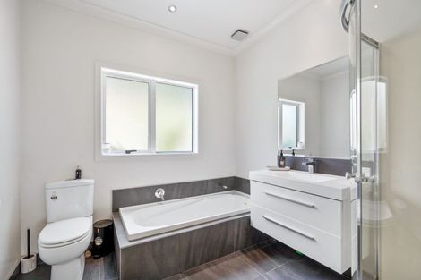 Photo of property in 442 Whananaki Road North, Opuawhanga, Hikurangi, 0181