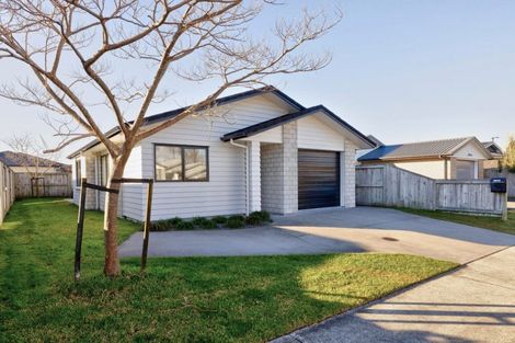 Photo of property in 21 Marion Crescent, Papamoa Beach, Papamoa, 3118