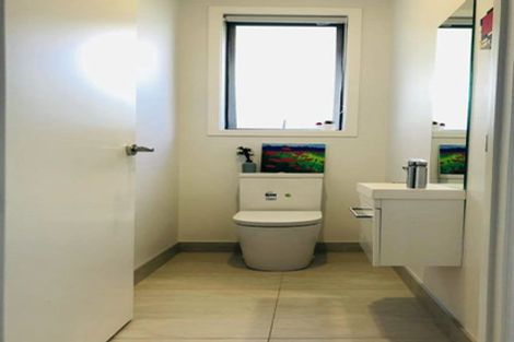 Photo of property in 11 Ian Gordon Lane, Orewa, 0931