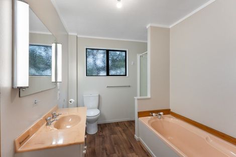 Photo of property in 46 Golf Road, Paraparaumu Beach, Paraparaumu, 5032