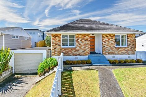 Photo of property in 16 Buller Crescent, Manurewa, Auckland, 2102