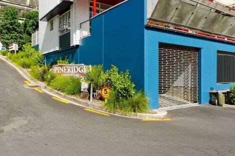 Photo of property in 2b/20 Ian Marwick Place, Birkenhead, Auckland, 0626