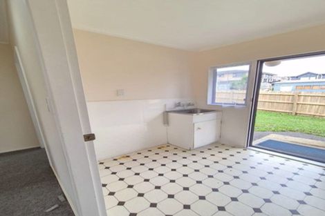 Photo of property in 6a Blacklock Avenue, Henderson, Auckland, 0612