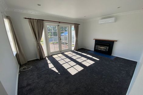 Photo of property in 170 Main Road South, Raumati South, Paraparaumu, 5032