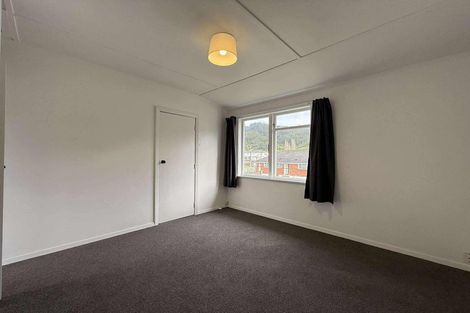 Photo of property in 7 Wainhouse Street, Stokes Valley, Lower Hutt, 5019