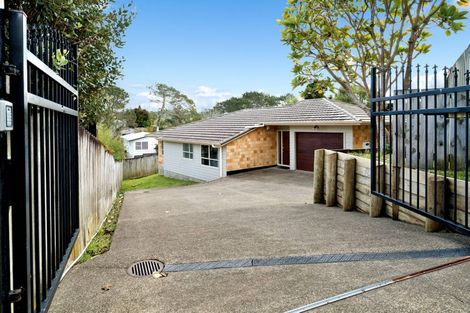 Photo of property in 103a Barrys Road, Glendene, Auckland, 0602