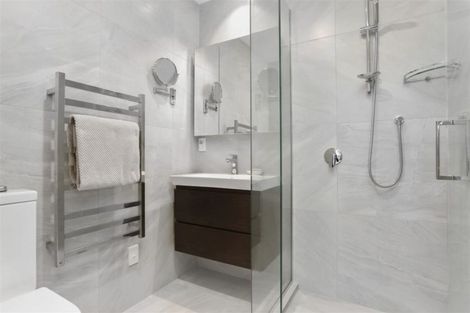 Photo of property in 3e/175 Hurstmere Road, Takapuna, Auckland, 0622