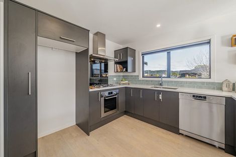 Photo of property in 10 Hopkirk Avenue, Wallaceville, Upper Hutt, 5018