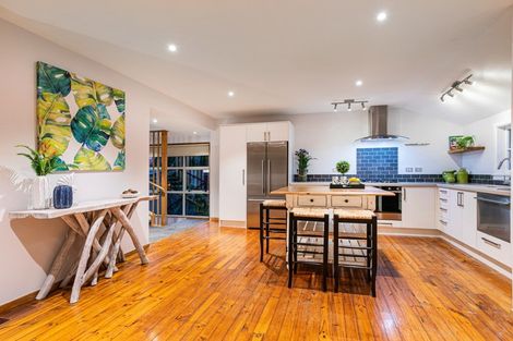 Photo of property in 7 Tipau Street, Torbay, Auckland, 0630