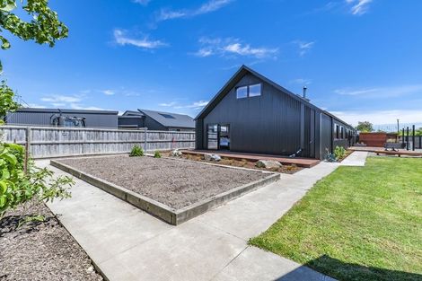 Photo of property in 16 Glen Oak Drive, Kirwee, Darfield, 7571