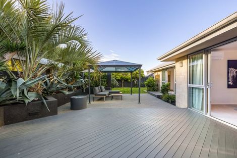 Photo of property in 5 Foresters Crescent, Parklands, Christchurch, 8083