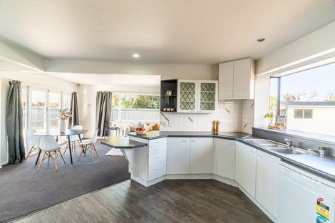 Photo of property in 81 Bridge Street, New Brighton, Christchurch, 8062