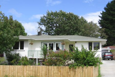 Photo of property in 20 Melba Street, Beach Haven, Auckland, 0626