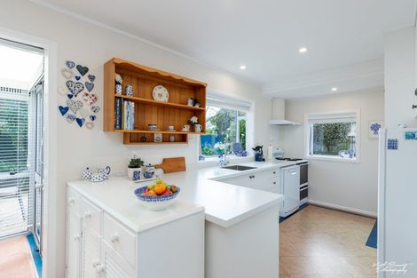 Photo of property in 27 Wainui Road, Waiwhetu, Lower Hutt, 5010