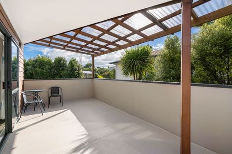 Photo of property in 2/160 Archers Road, Glenfield, Auckland, 0629