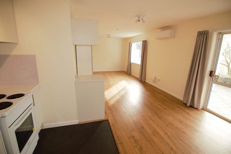 Photo of property in 2 Ravenstone Place, Chatswood, Auckland, 0626