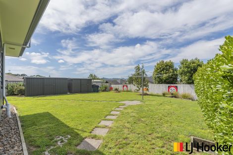 Photo of property in 3 Drumkeen Place, Rosehill, Papakura, 2113