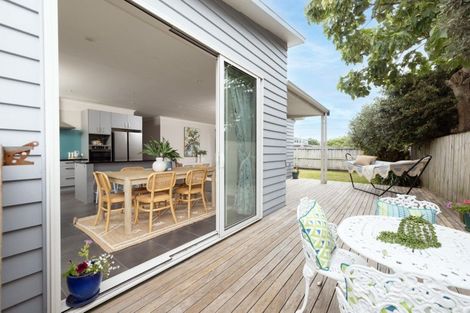 Photo of property in 15 Spinifex Street, Papamoa Beach, Papamoa, 3118