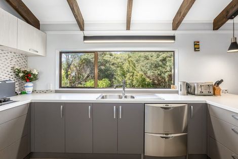 Photo of property in 23 Exploration Way, Whitby, Porirua, 5024