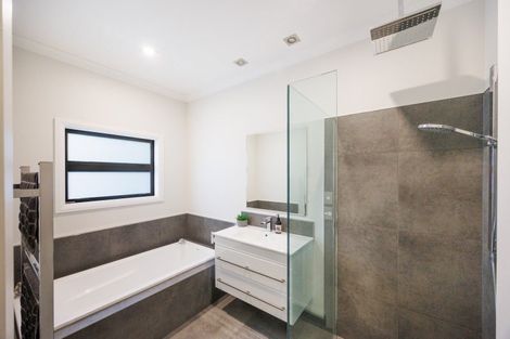 Photo of property in 24a Ihaka Street, Hokowhitu, Palmerston North, 4410