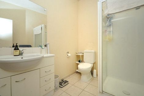 Photo of property in 8/12 Pannill Place, Oteha, Auckland, 0632