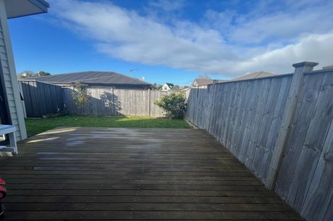 Photo of property in 14 Farmland Road, Papakura, 2110