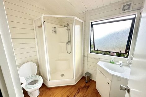 Photo of property in 98 Hadfield Street, Beach Haven, Auckland, 0626