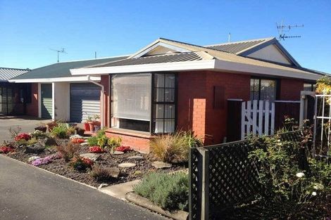 Photo of property in 2/7 Peverel Street, Riccarton, Christchurch, 8011