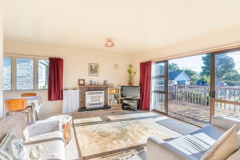 Photo of property in 22 Moana Road, Paraparaumu, 5032