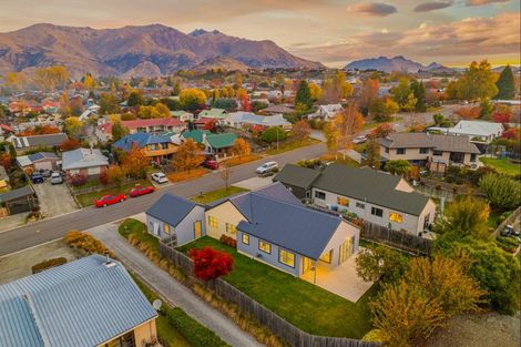 Photo of property in 27 Cornwall Street, Arrowtown, 9302