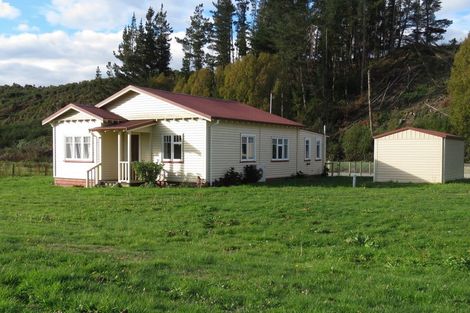 Photo of property in 24 Hattie Street, Reefton, 7830
