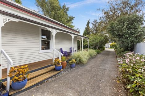 Photo of property in 11 Bowling Road, Greenmeadows, Napier, 4112