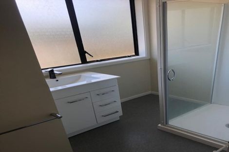 Photo of property in 2/32 Palmers Road, Clendon Park, Auckland, 2103