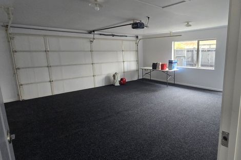 Photo of property in 48 Thornbury Crescent, East Tamaki Heights, Auckland, 2016