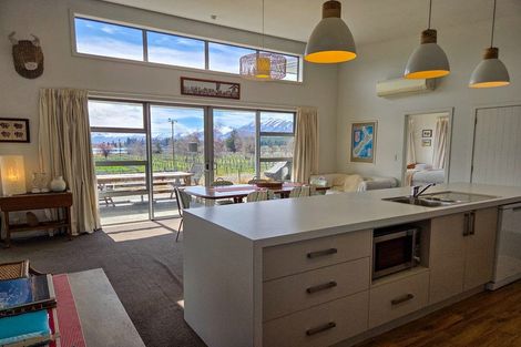 Photo of property in 8 Dwyer Place, Lake Tekapo, 7999