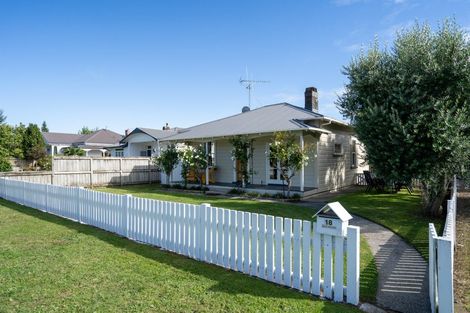 Photo of property in 18 Clare Street, Cambridge, 3434