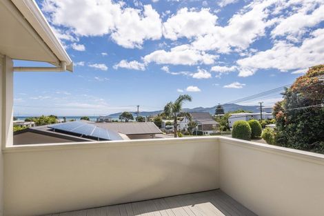 Photo of property in 12 Rua Road, Paraparaumu Beach, Paraparaumu, 5032