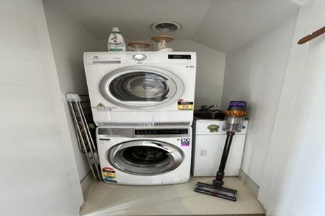 Photo of property in 2a Hastings Street, Hobsonville, Auckland, 0616